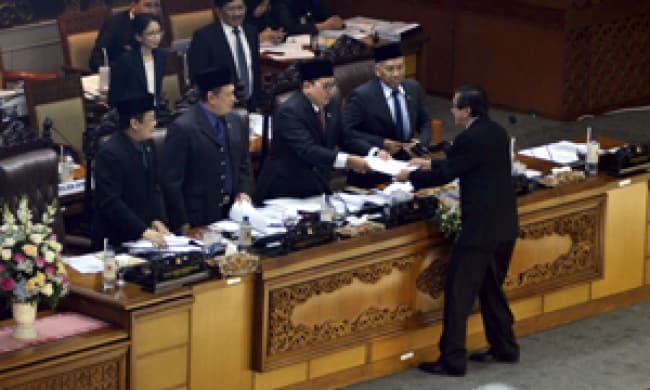 Bau Barter Undang-Undang MD3 dengan RUU Pertembakauan