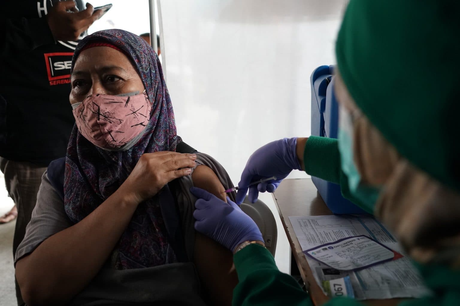 Pemprov DKI Gelar Vaksin Booster Hadapi Ancaman Kenaikan Kasus Covid-19