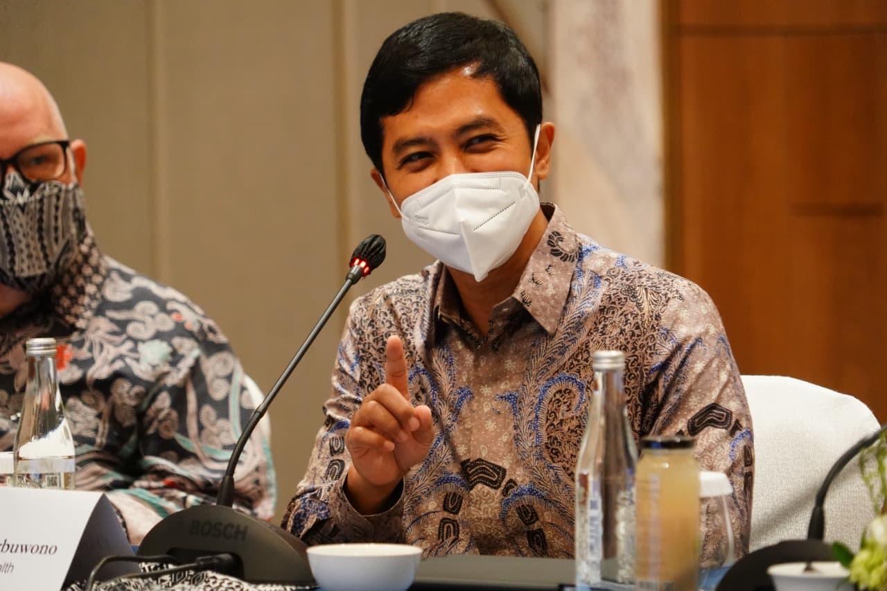 Mengejar Kemandirian Bahan Baku Obat Dalam Negeri