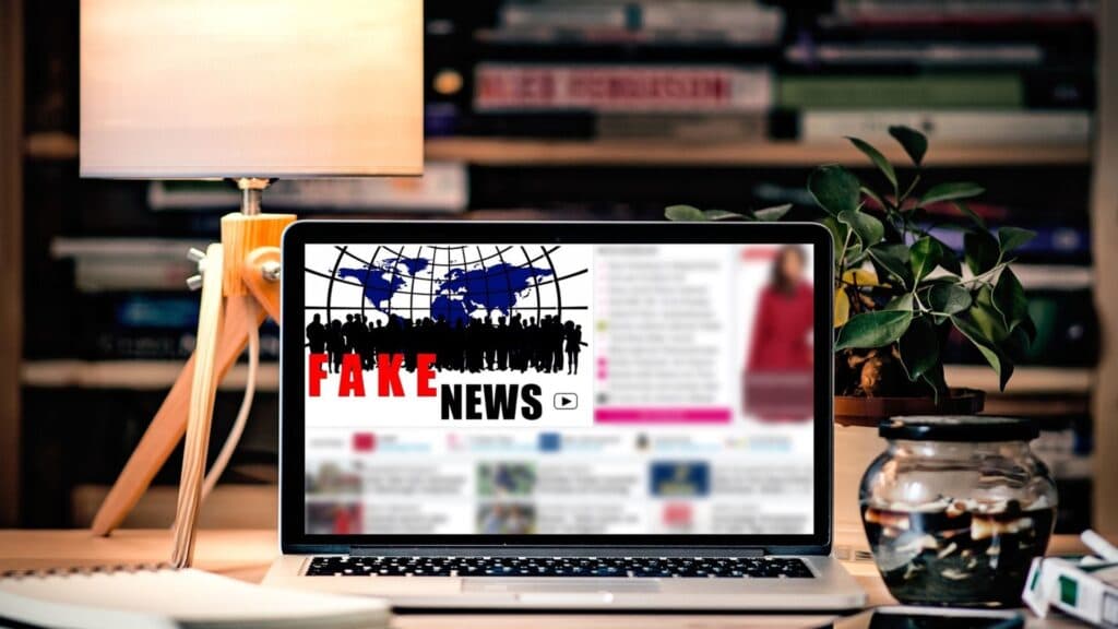 PEMILU 2024: Hadapi Fenomena Buzzer Ini Kata Pakar Politik UNAIR