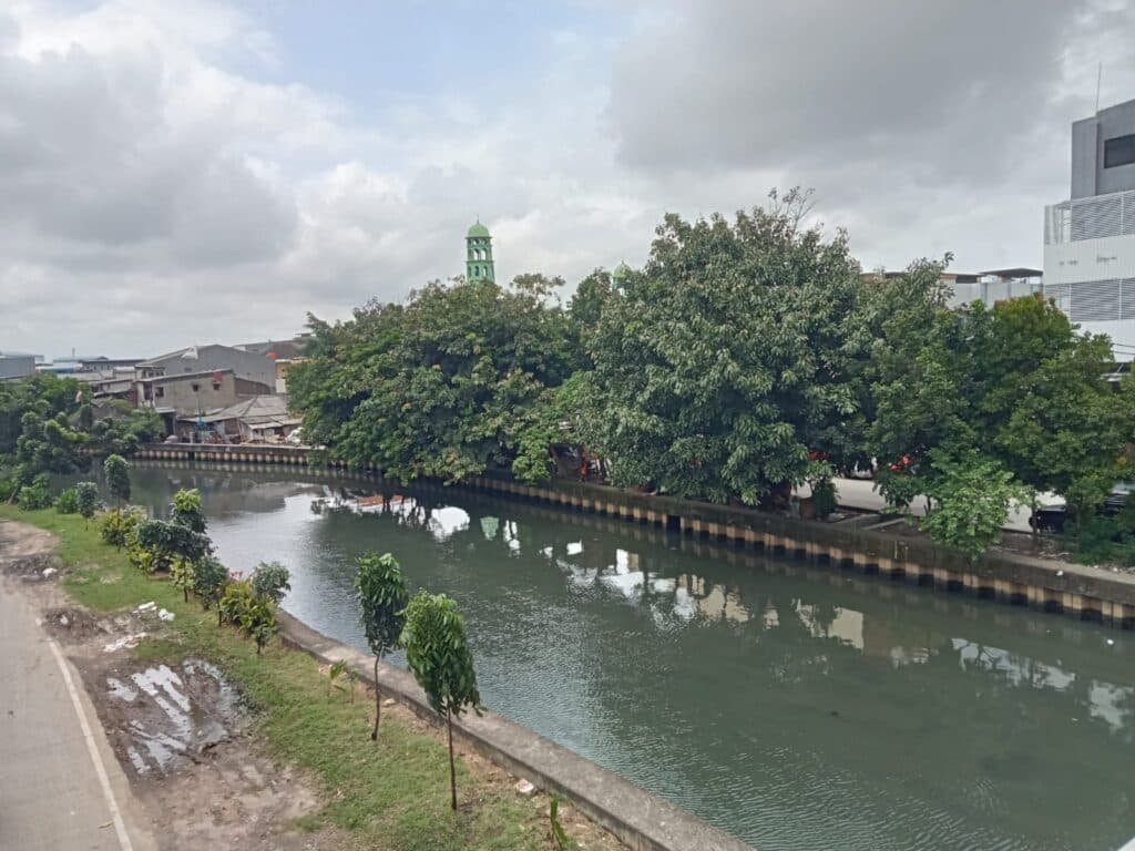 Sungai Angke Teluk Gong, Penjaringan, Jakarta Utara (DP.Sari/Prohealth.id)