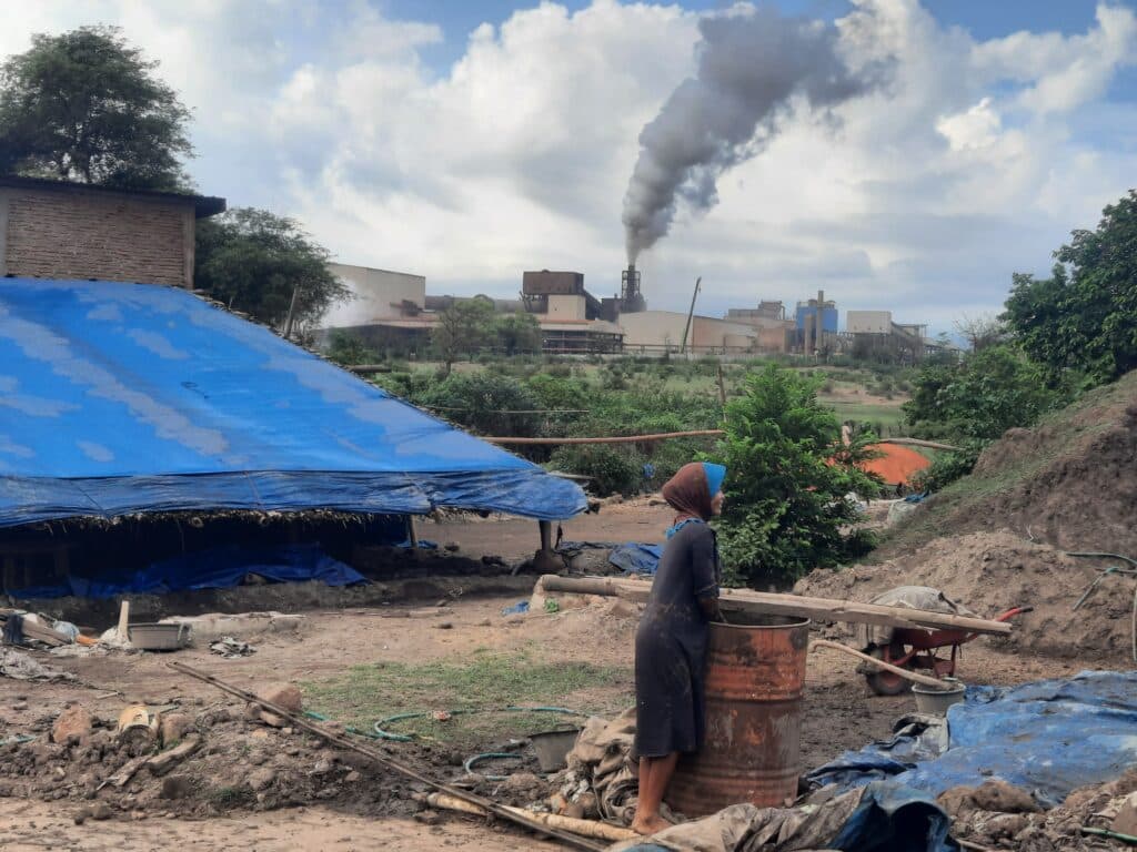 PEREMPUAN & KRISIS LINGKUNGAN: Hancurnya Keluarga Akibat Smelter Nikel 