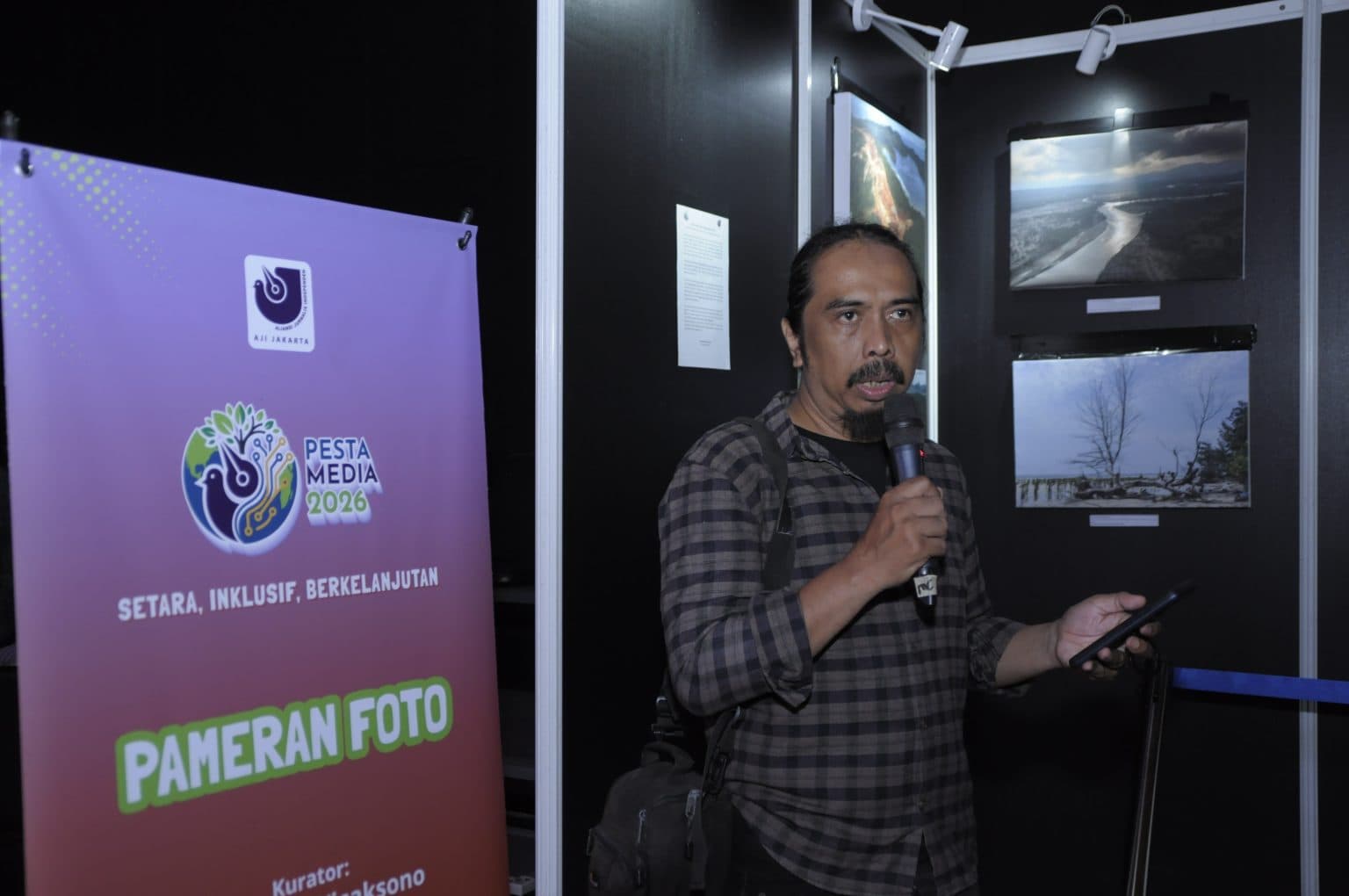 Pameran Foto Mengadili Kerusakan Ekologis