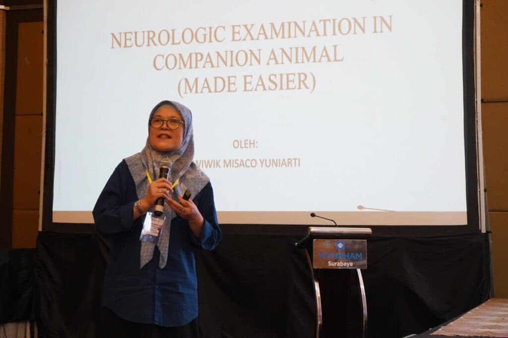 Pakar Unair Soroti Kompleksitas Penyakit Neuro dan Mata pada Hewan Kecil
