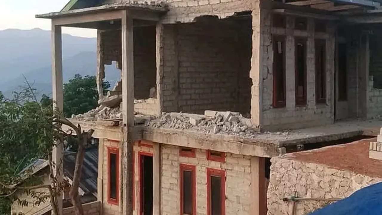 Gempa Magnitudo 7,7 Guncang Nagekeo, Dua Orang Meninggal di Sikka