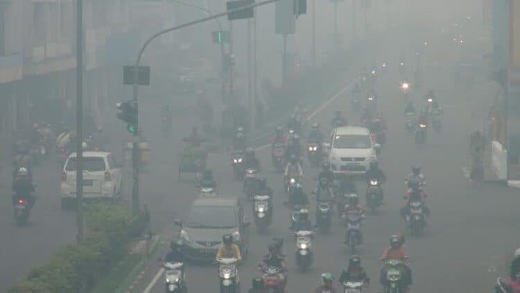 Pemerintah Imbau Kelompok Rentan Batasi Aktivitas Rumah saat Kabut Asap