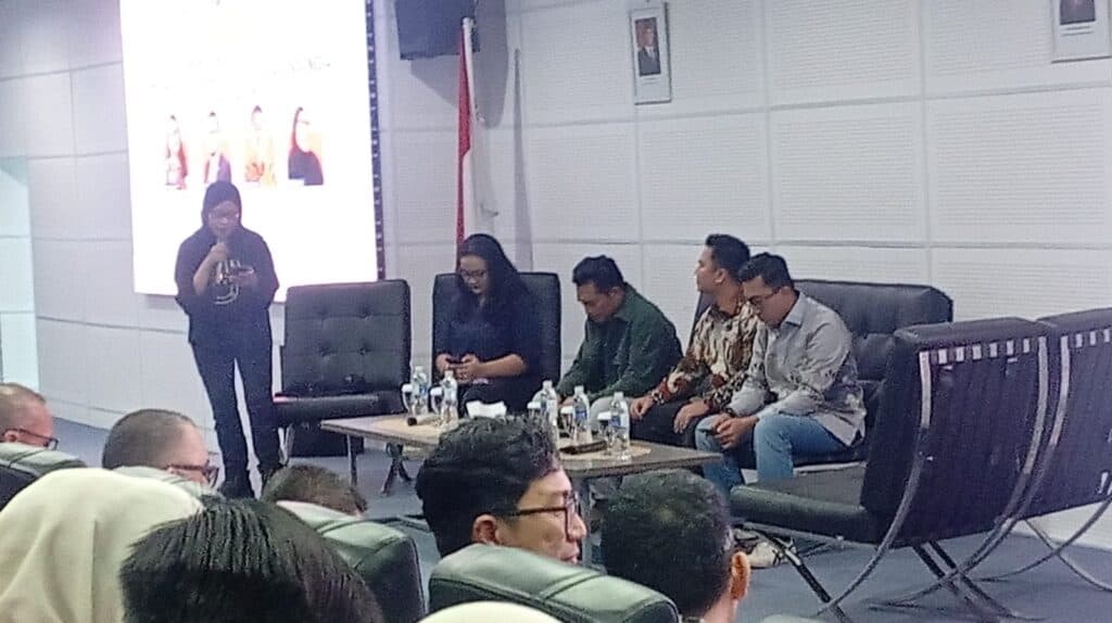 PLTS 100 GW: Batam di Persimpangan, Basis Industri Hijau atau Pasar Produk Impor