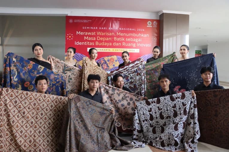 Menelusuri Jejak Batik dalam Diplomasi Budaya