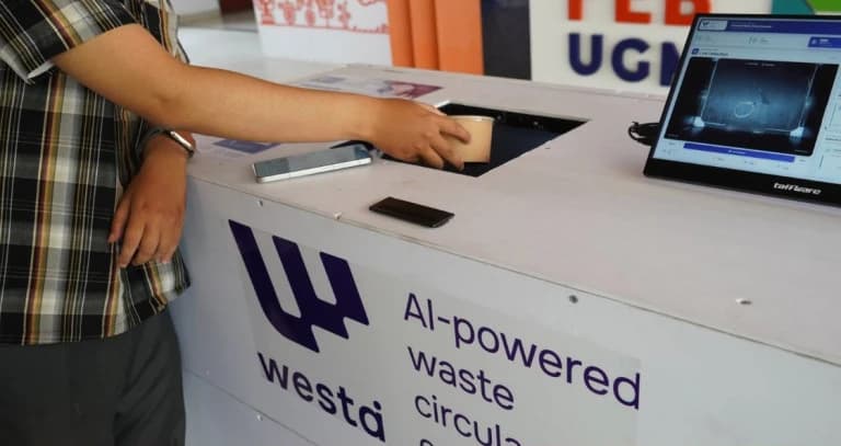 Smart Waste Bin, Solusi Pemilahan Sampah Otomatis Berbasis AI