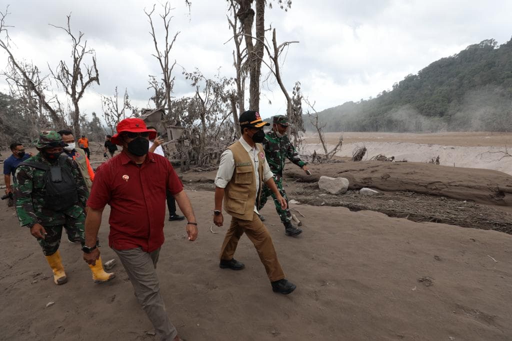 Kemenkes dan BNPB Kolaborasi Evakuasi Korban Erupsi Semeru