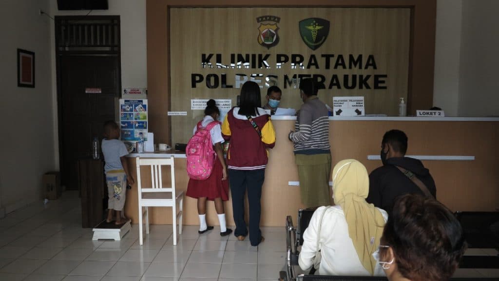 Vaksinasi di Merauke, Dibayangi Hoaks dan Perjalanan ke Luar Daerah