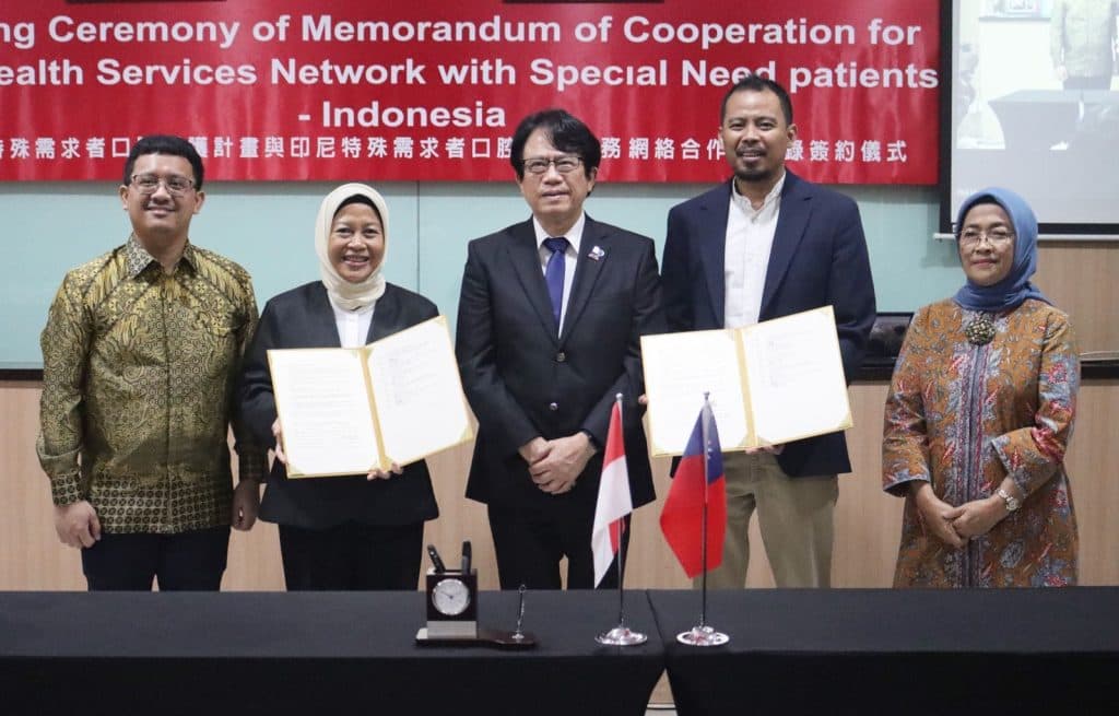 UI dan Chung Shan Medical University Kolaborasi untuk Pasien Berkebutuhan Khusus
