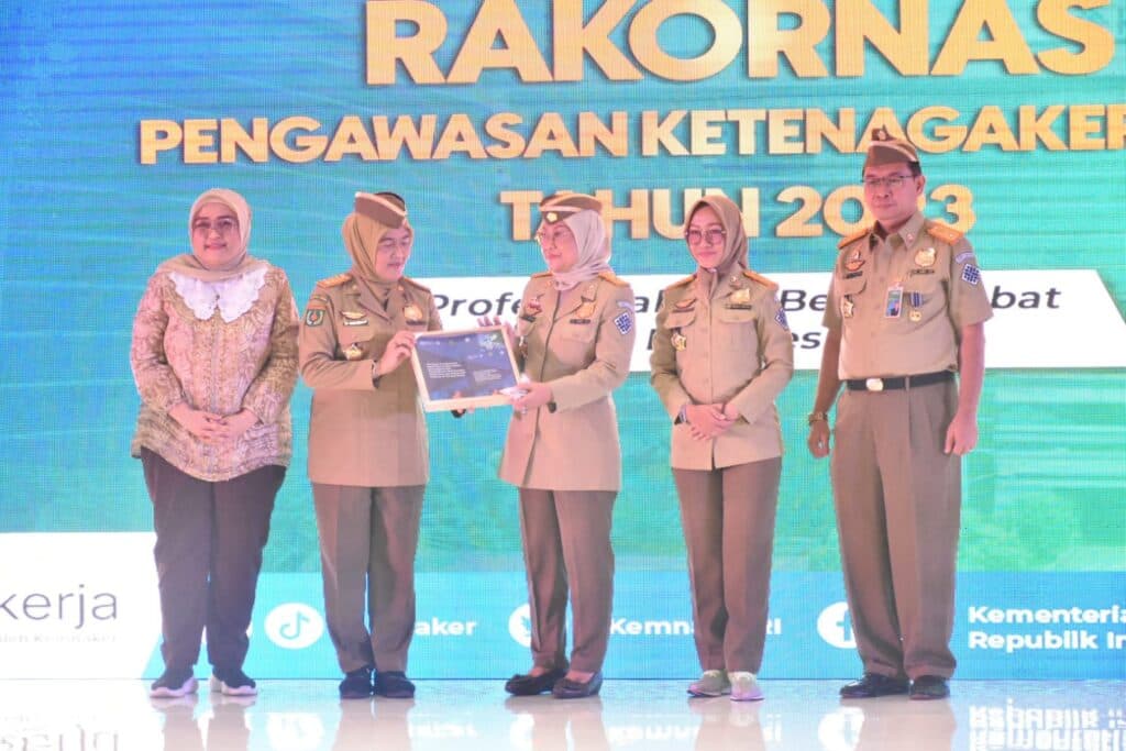 Kemenaker Luncurkan Buku Panduan Baru Pengawasan Ketenagakerjaan