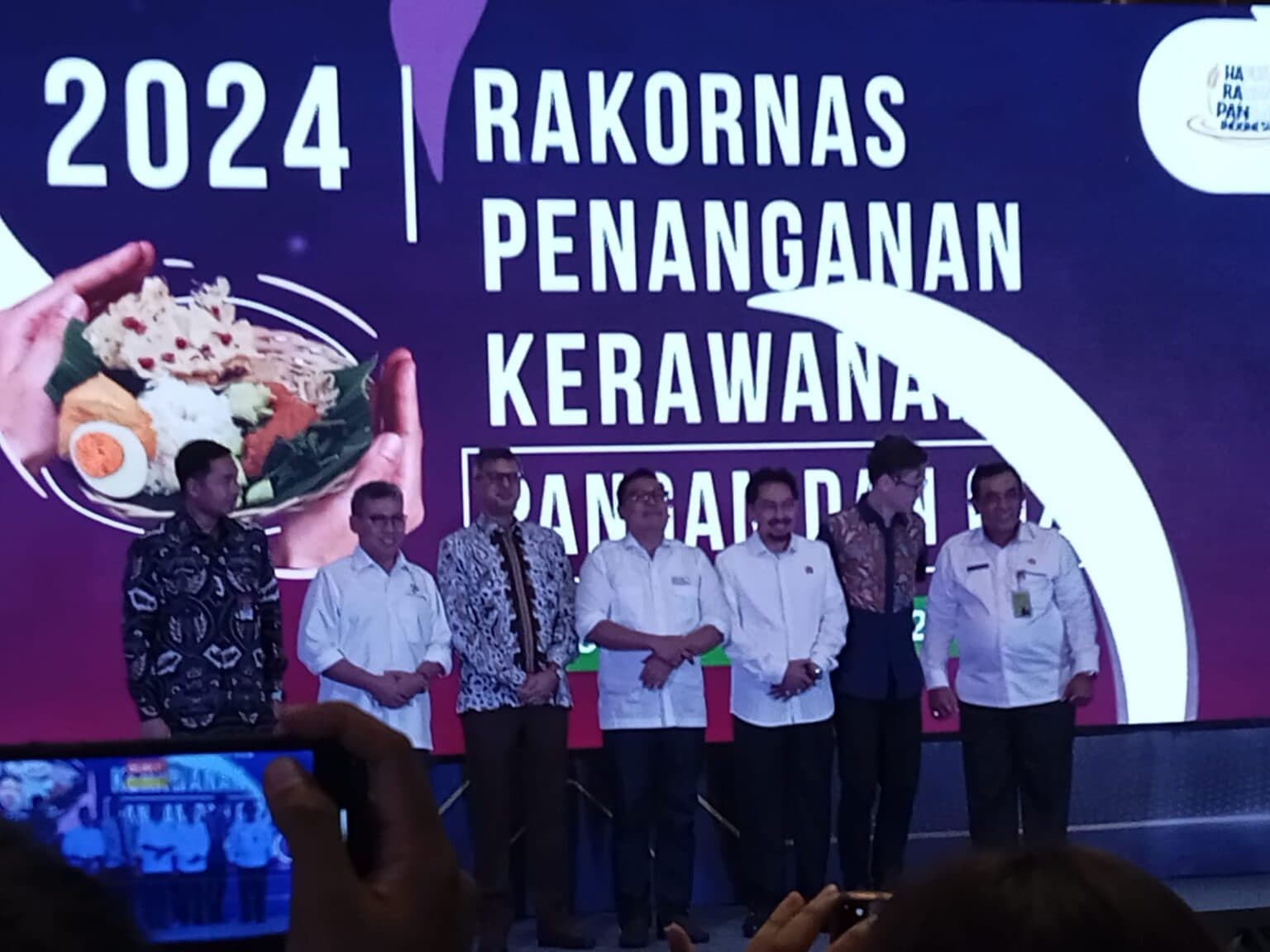 Program Makan Siang-Susu Gratis dalam Kerentanan Pangan di Indonesia