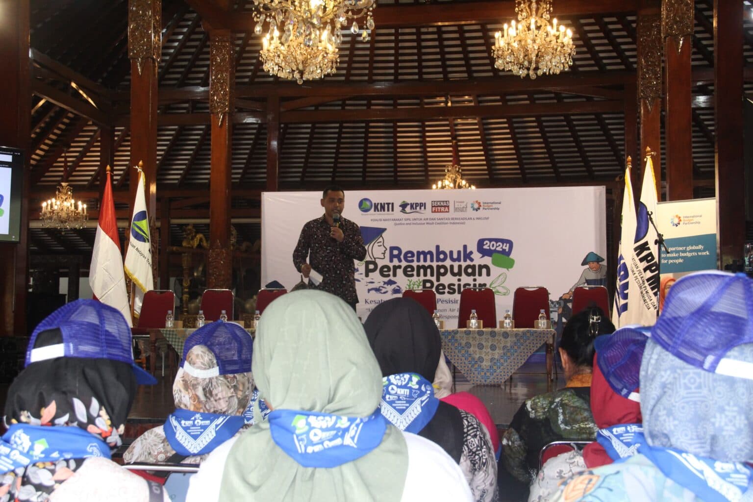 Perempuan Pesisir Menolak Diam Masalah Air dan Sanitasi
