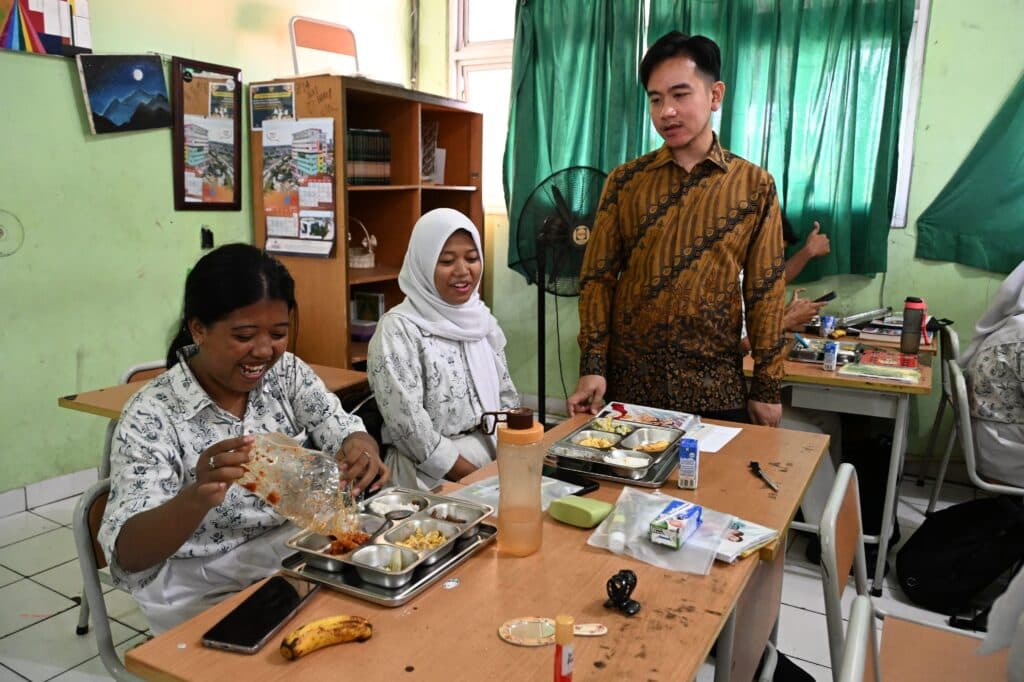 MAKAN BERGIZI GRATIS: JPPI Soroti Dampak Pemangkasan Anggaran Pendidikan
