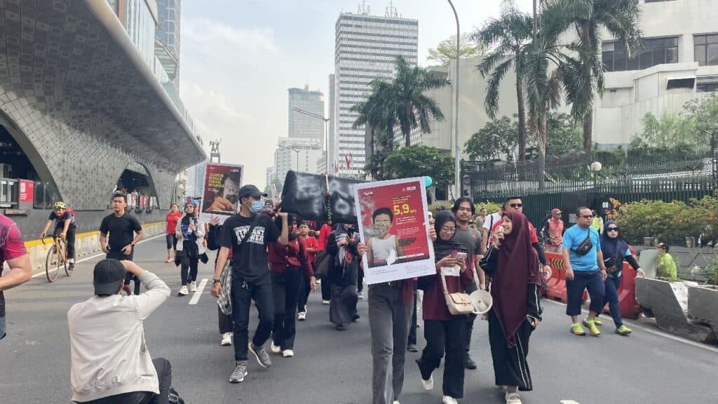 Anak Muda Jakarta Turun ke CFD, Tolak World Vape Fair