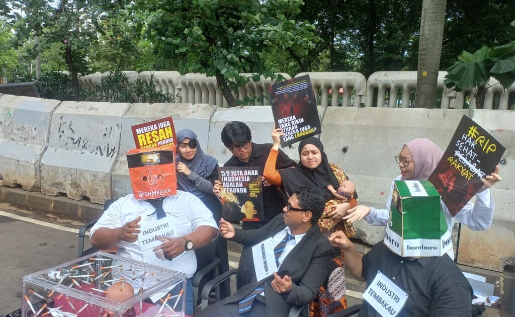 Asap Kepentingan Menggengam Negara?