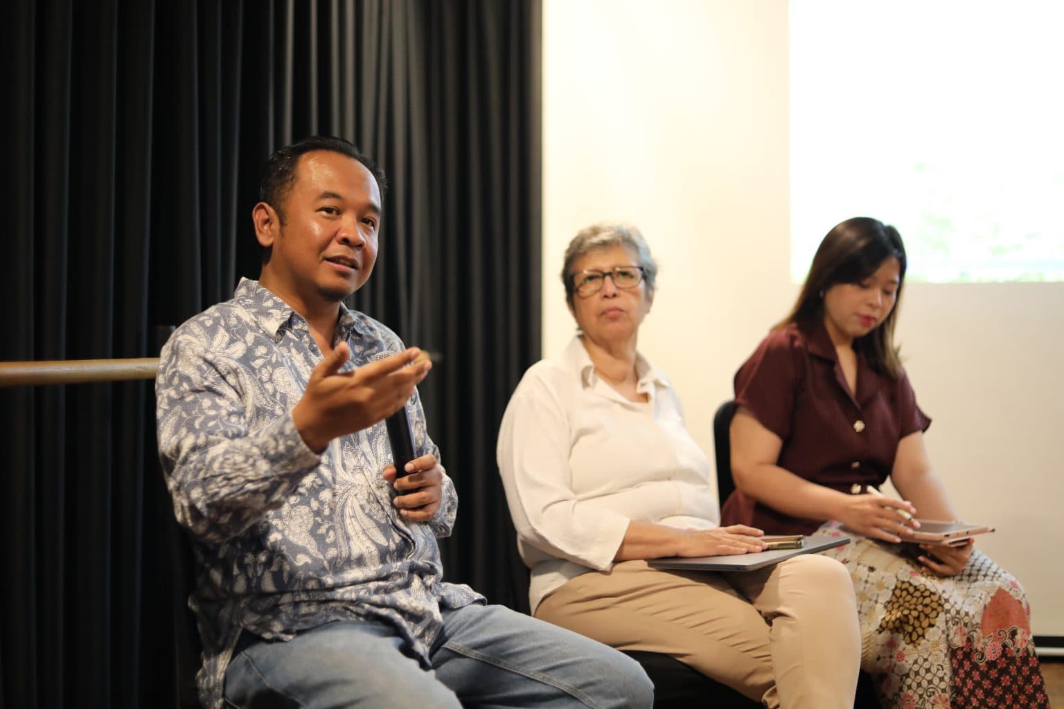 Pesta Media AJI Jakarta: Wajah Glamor Pun Tak Bebas Industri Kotor