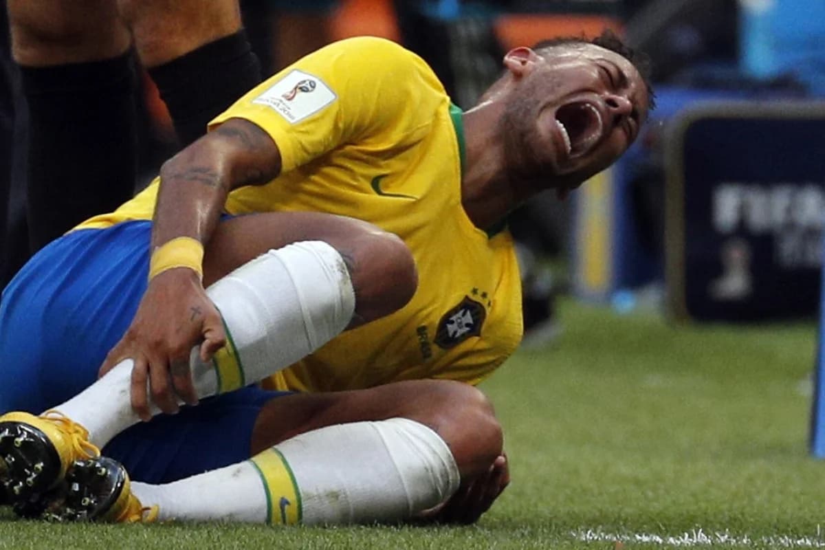 Mengapa Kian Banyak Pemain Sepak Bola Kena Cedera