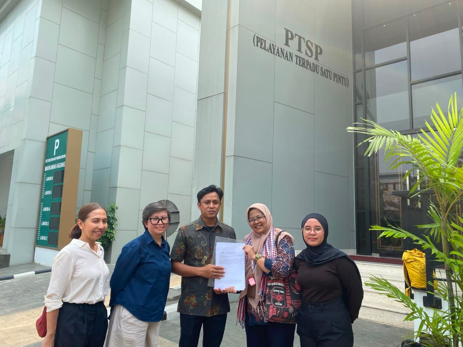 Korban Moderasi Konten dan Koalisi Masyarakat Sipil Gugat PP 71/2019 ke MA