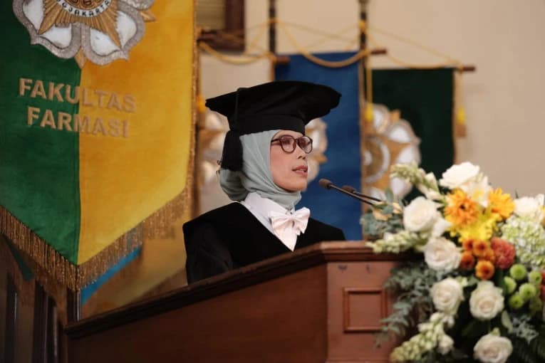 Guru Besar UGM Dorong Pengembangan Obat dari Makromolekul dan Senyawa Bioaktif