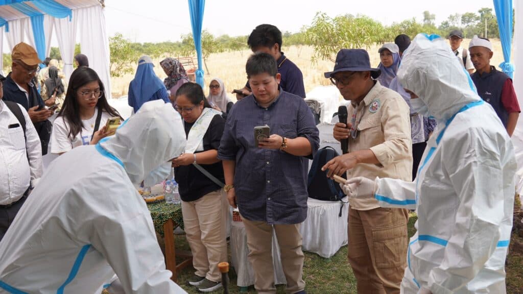 Petani Mangga Filipina Pelajari Pengendalian Hama di Indonesia