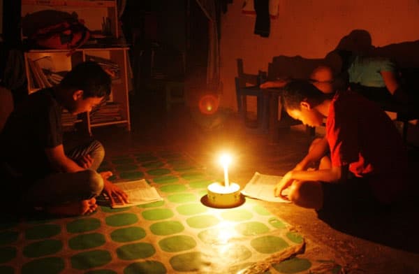 Ironi Batu Bara: Listrik Padam, Kesehatan Terancam